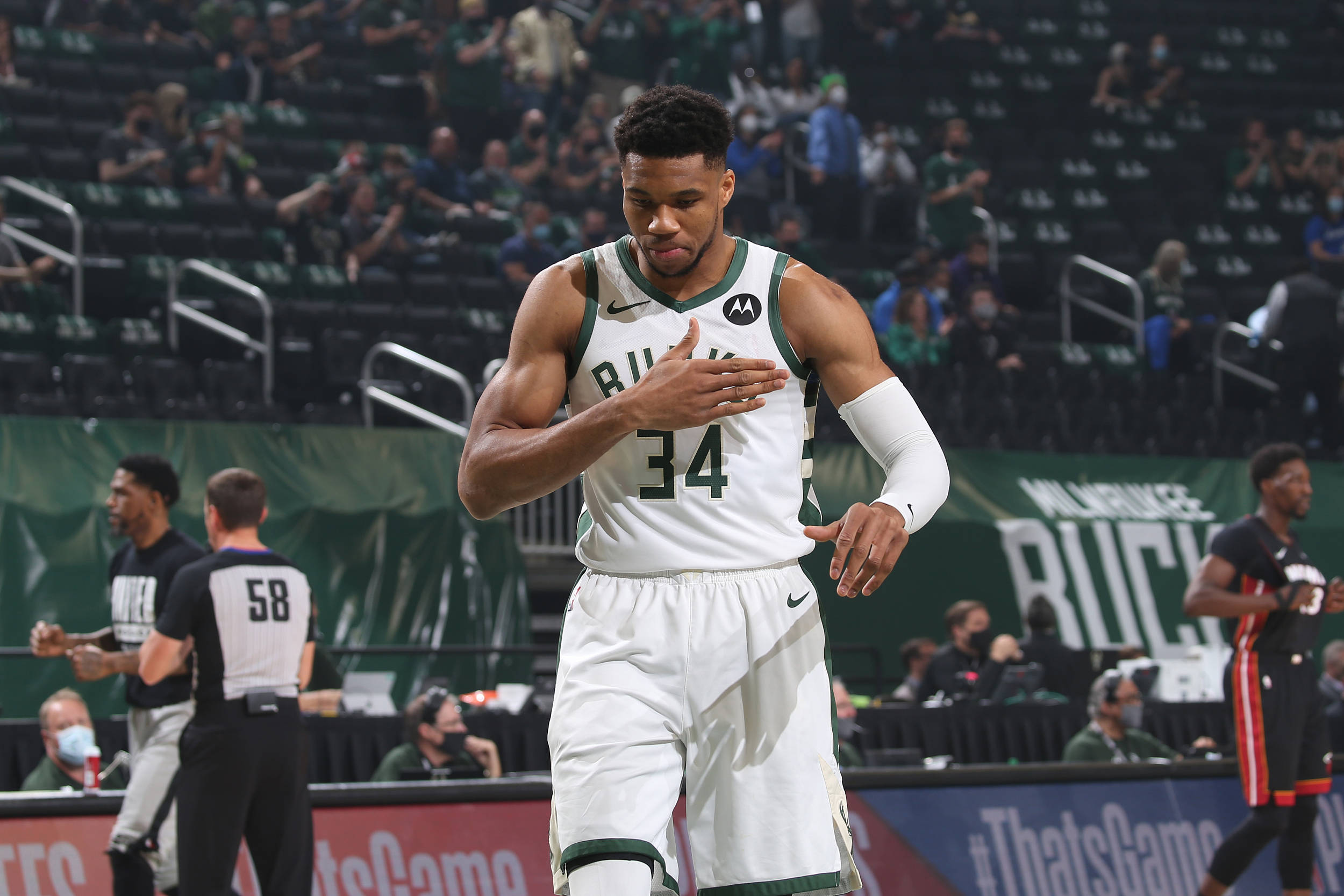 关于布鲁克林篮网迎NBA季后赛关键赛,赛后调整名单,震撼外界,控场能力受关注的信息 关于布鲁克林篮网迎NBA季后赛关键赛,赛后调整名单,震撼外界,控场能力受关注的信息