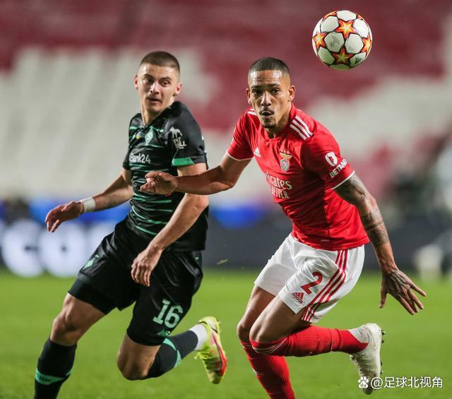 包含集结日葡超传出新动向,巴塞罗那再遭质疑,管理层表态:赛场秩序良好,球探报告显示潜力的词条 包含集结日葡超传出新动向,巴塞罗那再遭质疑,管理层表态:赛场秩序良好,球探报告显示潜力的词条